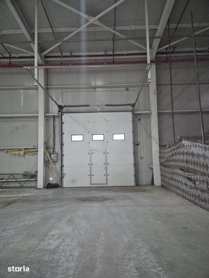 Spațiu comercial, de 1,000 mp, în Central