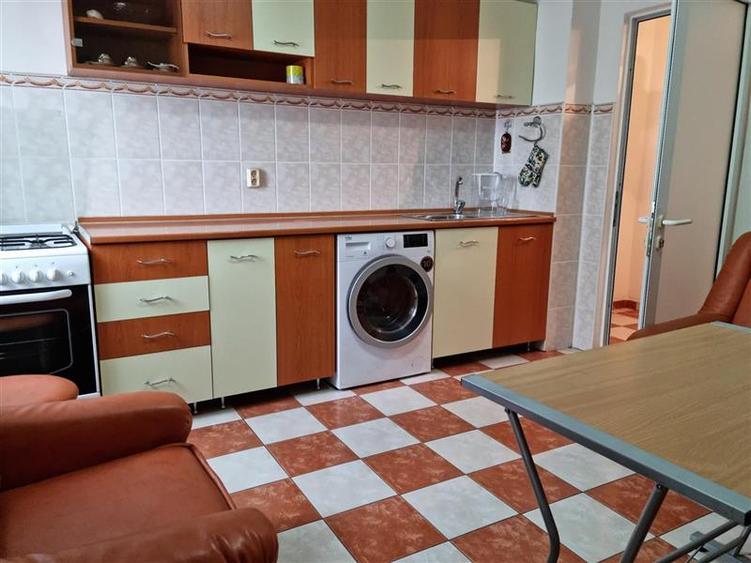 Apartament cu 2 camere decomandat, mobilat în Orizont