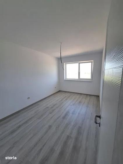 Apartament cu 3 camere decomandat în Sânpetru