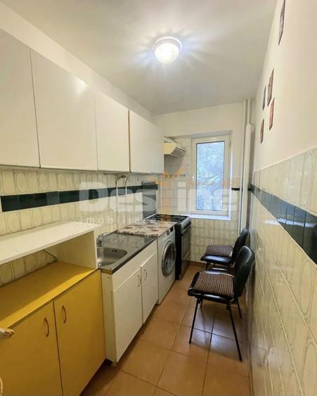 Apartament cu 3 camere decomandat, mobilat în Tomis Nord