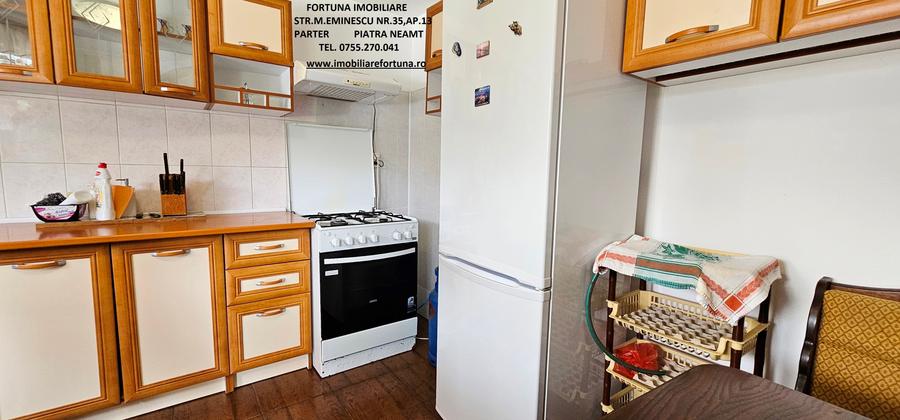 Casă cu 8 camere cu Garaj în Tarcău