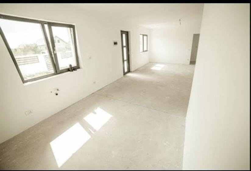 Casă cu 3 camere în Horia