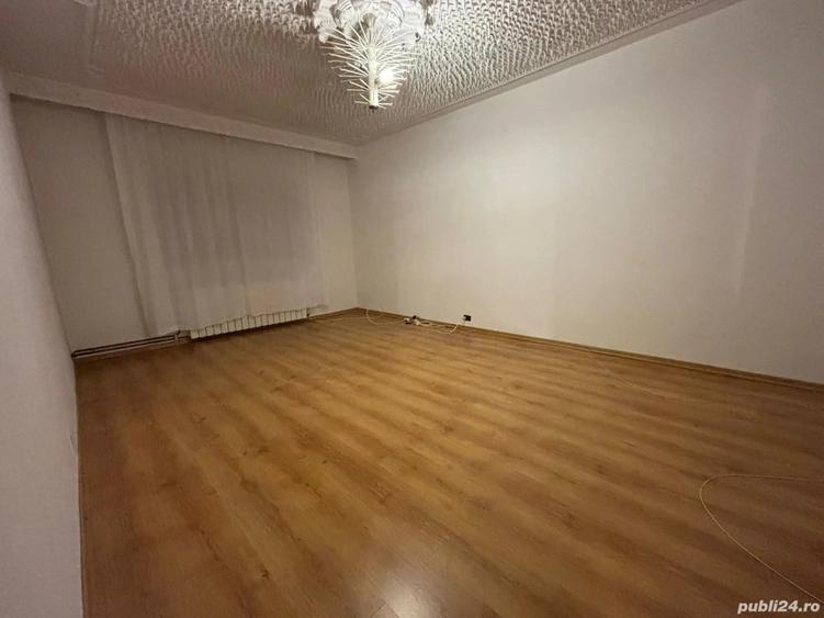 Apartament cu 3 camere decomandat în Tomești