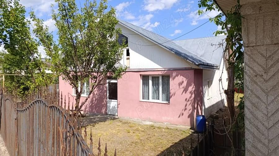 Casă cu 6 camere cu Teren 983 Mp în Central