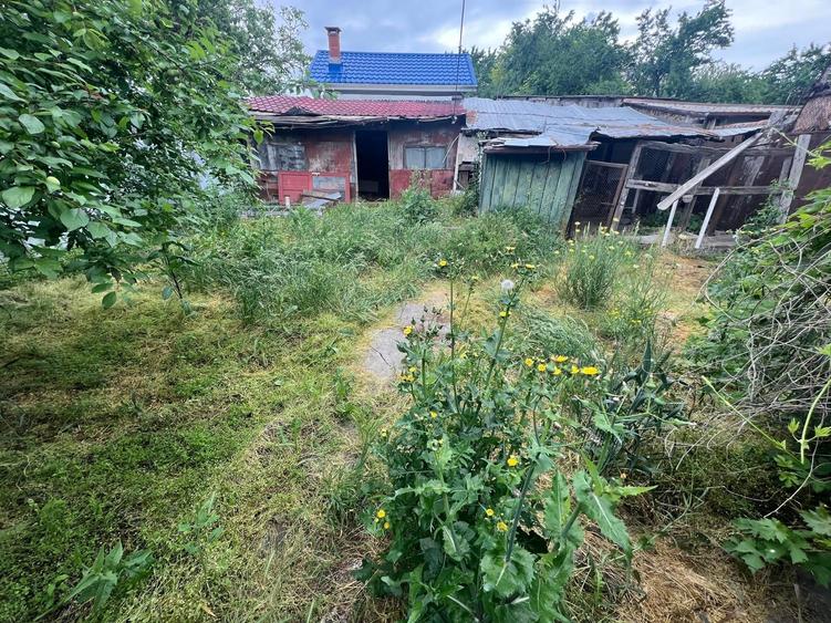 Casă individuală cu 4 camere cu Canalizare în Nord