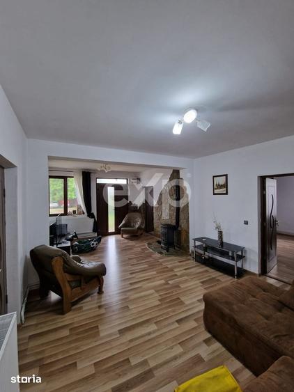 Casă cu 4 camere cu Teren 1200 Mp în Răzvad