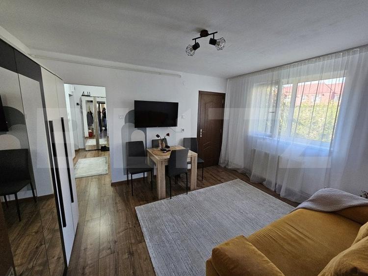 Apartament, 2 camere, zona Decebal - 1