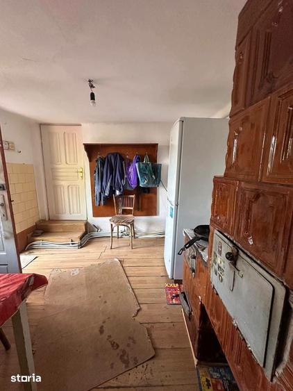 Casă cu 3 camere cu Teren 300 Mp în Central