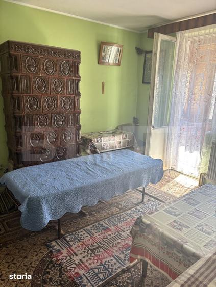 Apartament cu 3 camere semidecomandat în Central