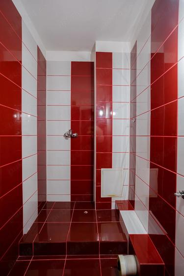 Apartament cu 3 camere decomandat în Rahova