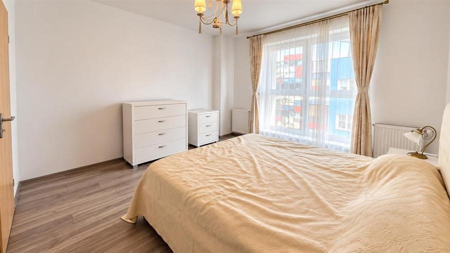 Apartament cu 2 camere decomandat, mobilat în Tractorul