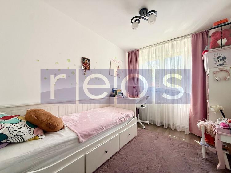 Apartament cu 3 camere semidecomandat, mobilat în Vitan