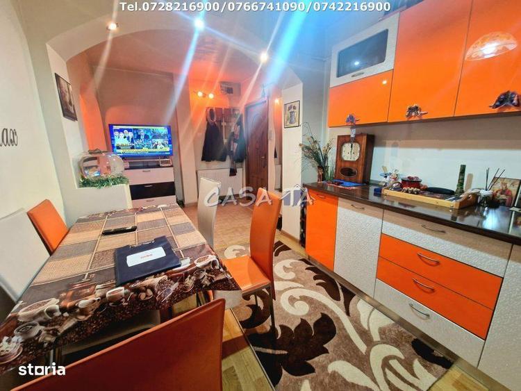 Apartament cu 4 camere decomandat în Central