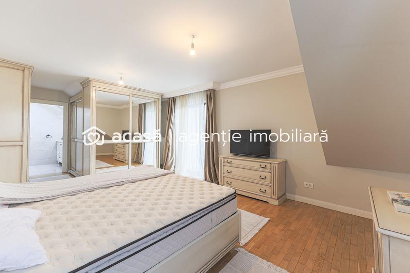 Casă individuală cu 5 camere cu Canalizare în Subcetate