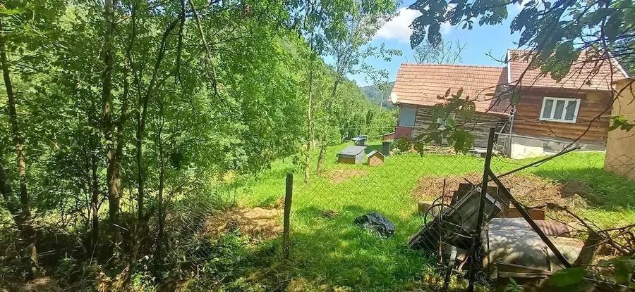 Teren de 1021 mp, în Cordău