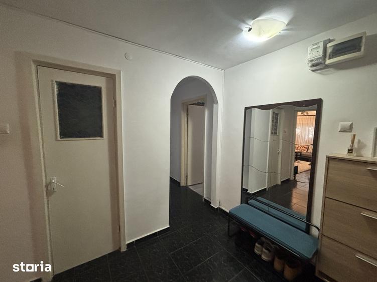 Apartament cu 4 camere în Militari