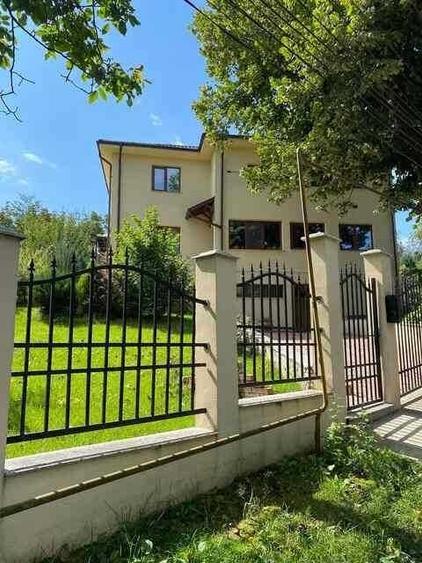 Apartament cu 2 camere semidecomandat în Vișan