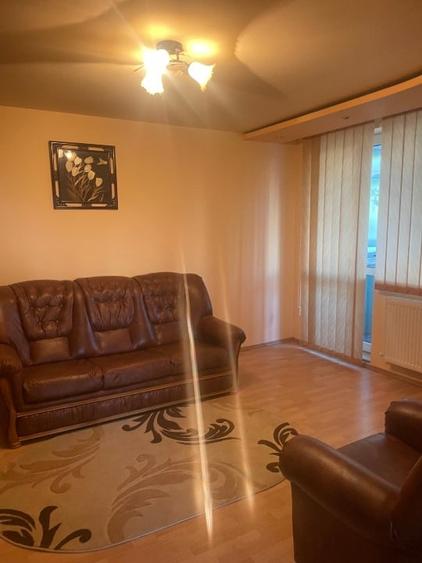 Apartament cu 3 camere decomandat, mobilat în Central