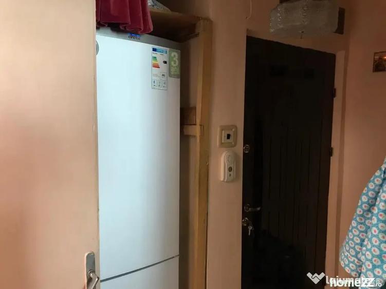 Apartament cu 2 camere decomandat în Democrației