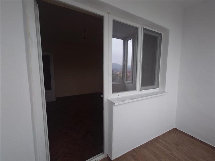 Apartament cu 3 camere decomandat în Ultracentral
