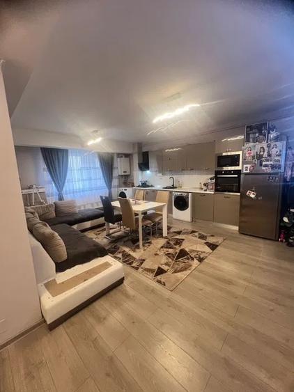 Apartament cu 2 camere semidecomandat, mobilat în Florești — fotografia 2