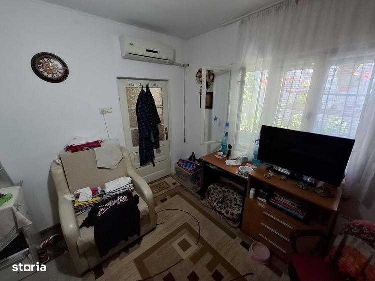 Casă cu 4 camere în Faleza Nord