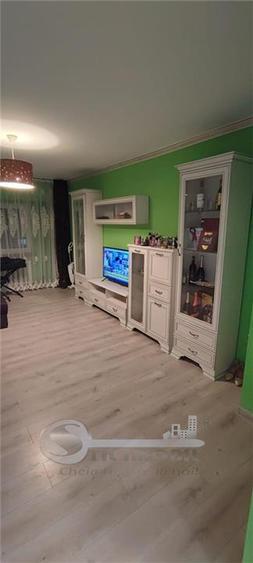 Apartament cu 3 camere decomandat în Dacia