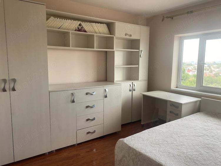 Apartament cu 3 camere decomandat în Central