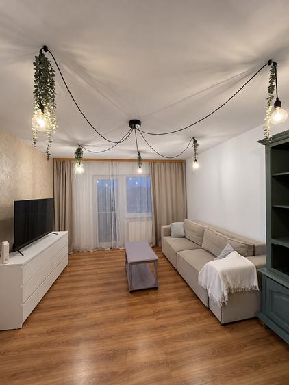 Apartament cu 3 camere decomandat în Lipovei