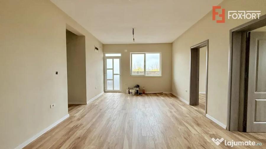 Casă cu 4 camere cu Teren 300 Mp în Ghiroda