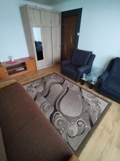 Garsonieră decomandată în Central