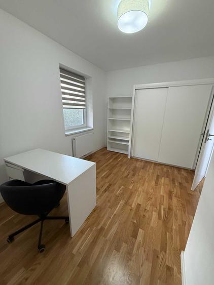 Apartament cu 3 camere decomandat în Parcul Carol