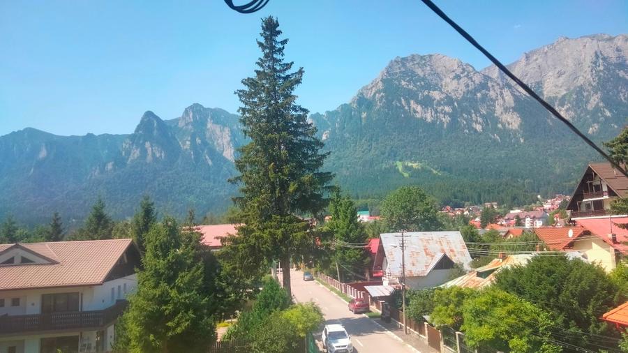Ofer spre vânzare apartament in vila in statiunea montană Bușteni. - 2
