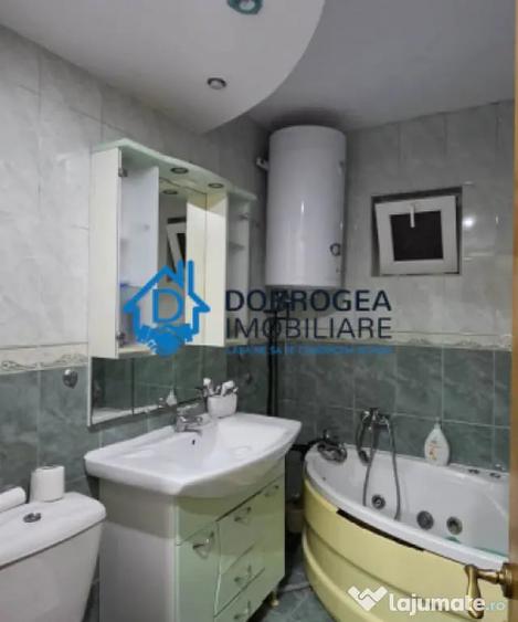 Apartament cu 3 camere decomandat în E3