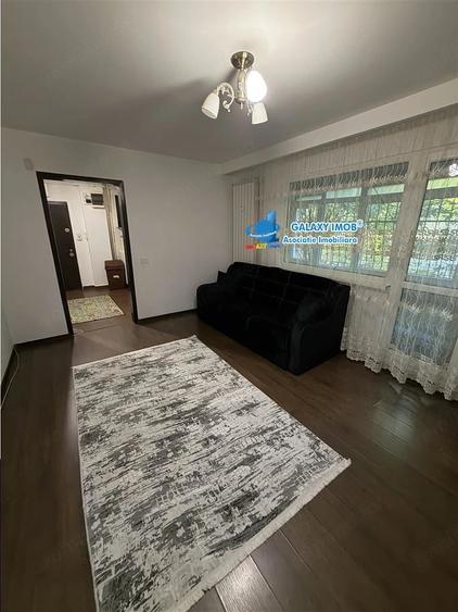 Apartament cu 3 camere semidecomandat, mobilat în Berceni