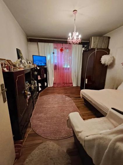 Apartament cu 2 camere decomandat în 9 Mai