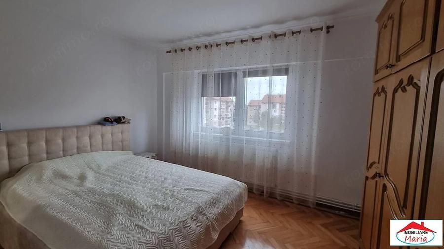 Apartament cu 2 camere decomandat în Carpați 2