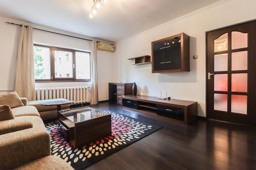 Apartament cu 3 camere decomandat în Vitan Mall
