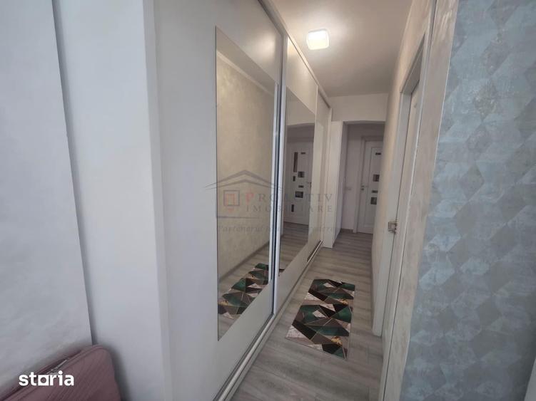Apartament cu 3 camere decomandat în Șcheia