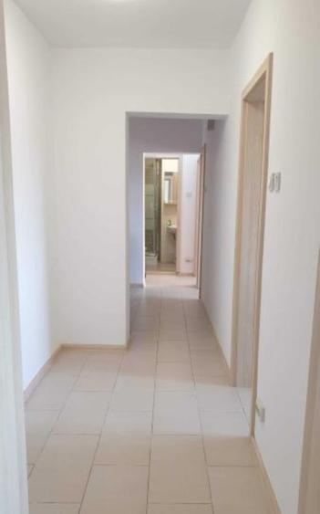 Apartament cu 4 camere semidecomandat în Dorobanți