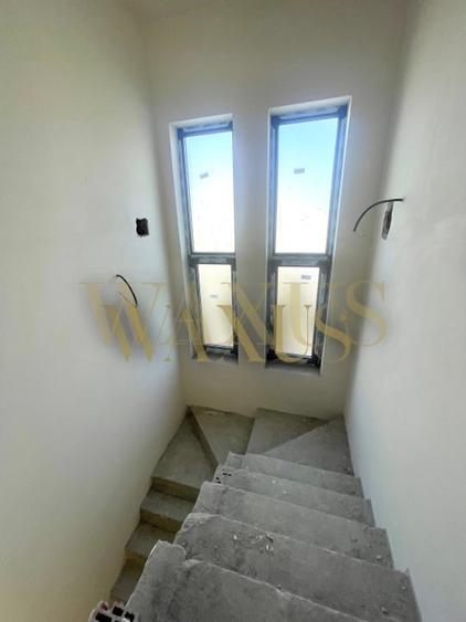 Duplex cu 4 camere cu Canalizare în Florești