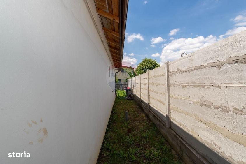 Casă cu 3 camere în Brănești