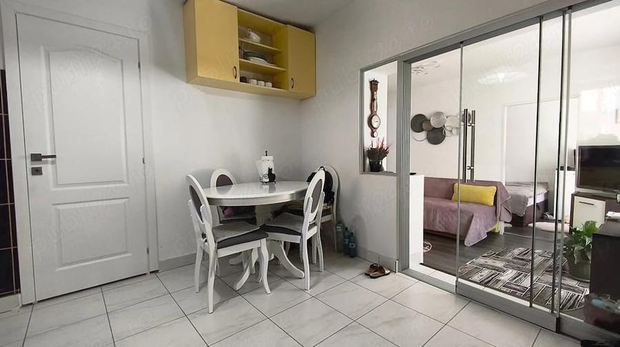 Apartament cu 3 camere semidecomandat în Ultracentral