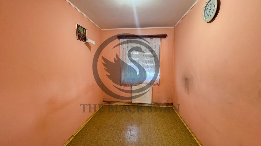 Apartament cu 4 camere decomandat în Central