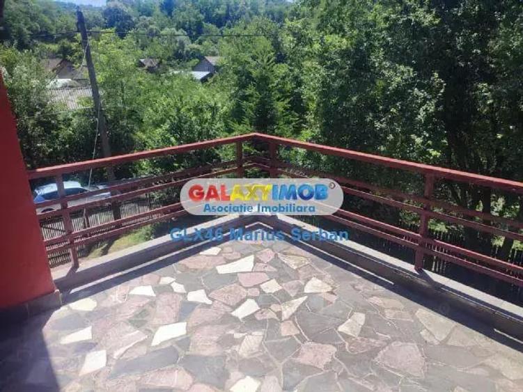 Casă cu Teren 3657 Mp în Izvoru (Valea Lungă)