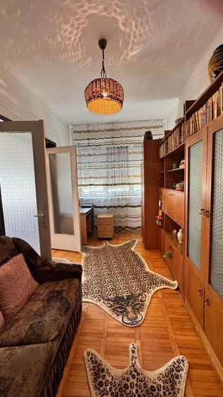 Apartament cu 3 camere decomandat în Dacia