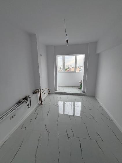 Apartament cu 3 camere decomandat în Banu Manta