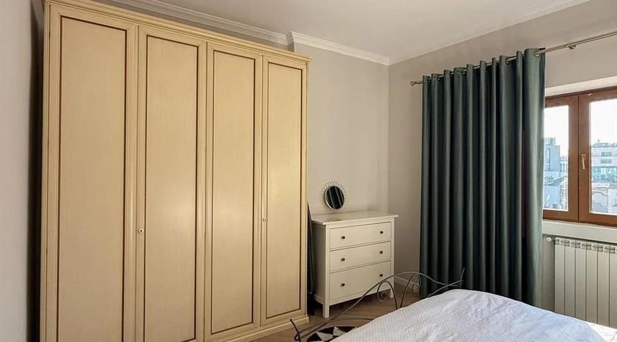 Apartament cu 2 camere decomandat în Universitate