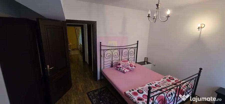 Casă cu 5 camere cu Teren 500 Mp în Central
