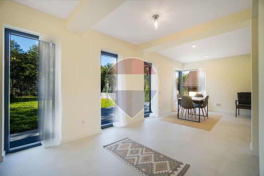 Casă individuală cu 3 camere cu Teren 1790 Mp în Predeluț